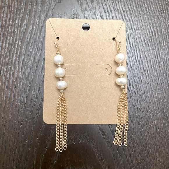 A: Pearl Dangling Earrings - Picture 5 of 5